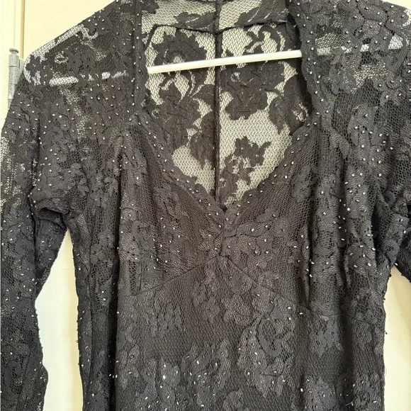 Basix II Black Long Sleeve V-Neck Lined Lace Gown Sz 8 - Picture 2 of 6